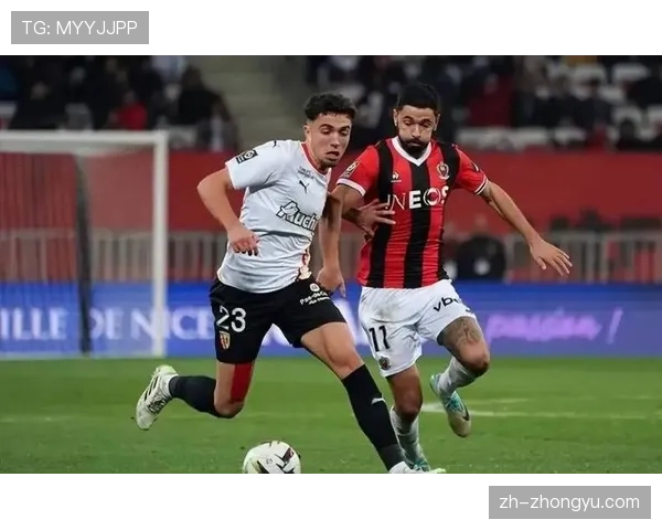 朗斯主场迎战摩纳哥：榜首大战前的阵容调整与战术准备